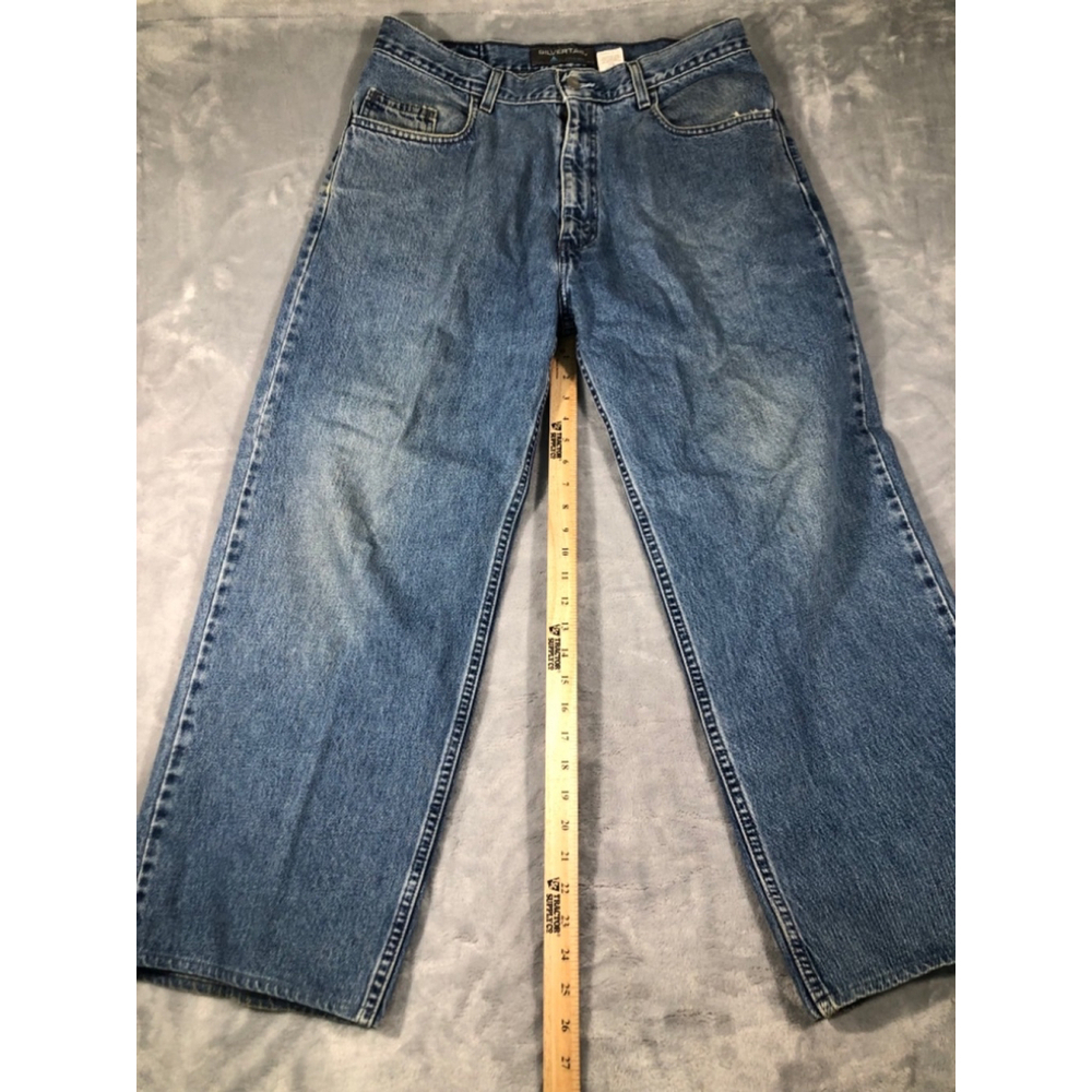 Levi’s jeans silver tab size 34x30 made in ￼Guatemala